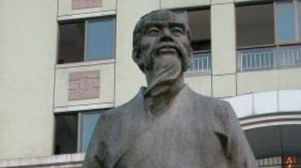 宋词代表人物生平简介：戴复古，以诗体写成《论诗十绝》