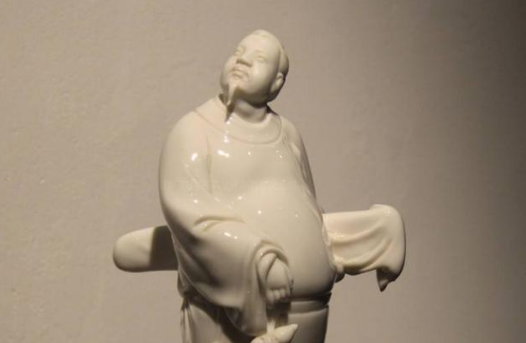 李端以诗拍须溜马,却被人为难?他是怎么化解的?