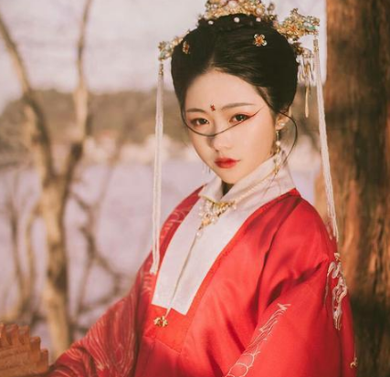 五代词坛第一人!一首《女冠子》,一个情深的韦庄!