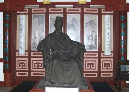 李攀龙在文学上的成就有哪些 相关古诗词作品赏析