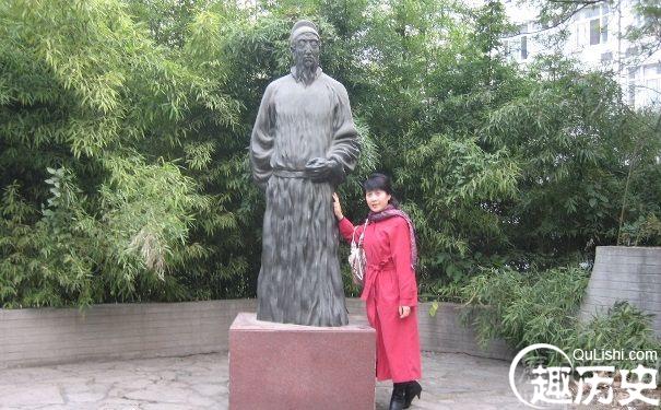 李白和白居易之间的关系如何 
